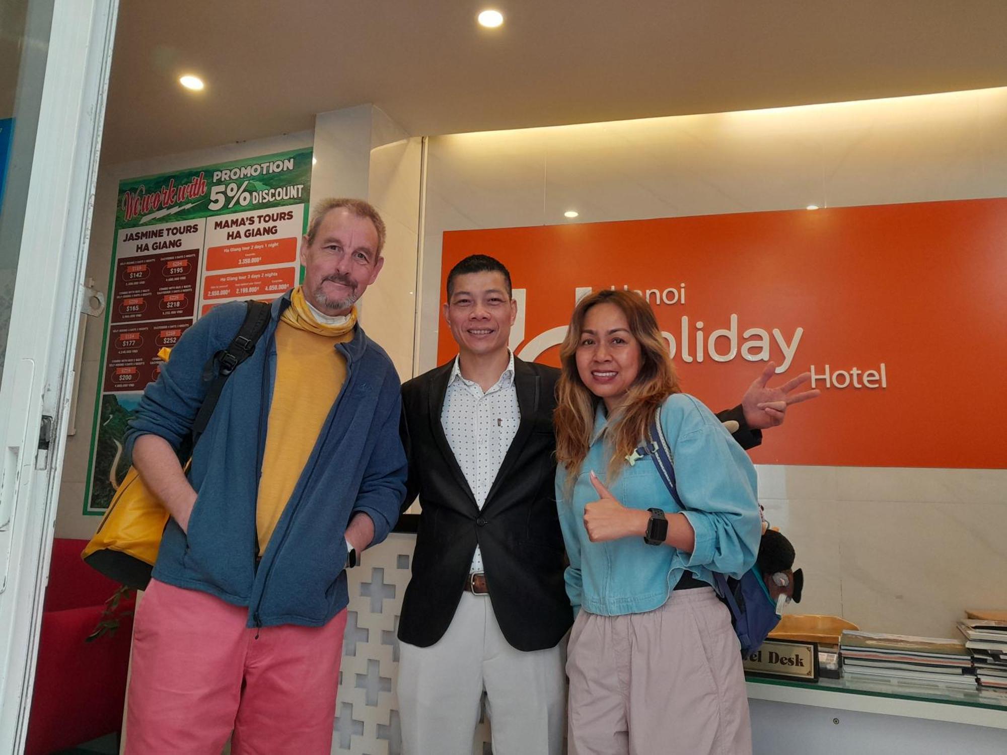 Hanoi Holiday Hotel Buitenkant foto